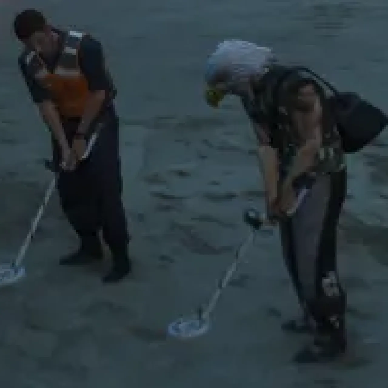 FiveM players using metal detectors with ESX Prospecting Script