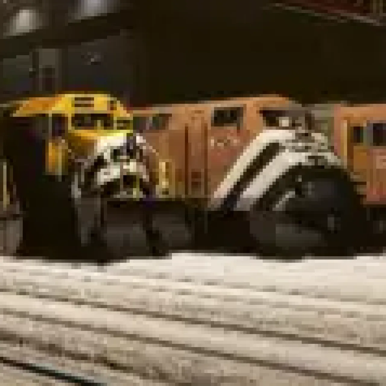 FiveM ESX train script with drivable locomotives, realistic rail transport, and job support