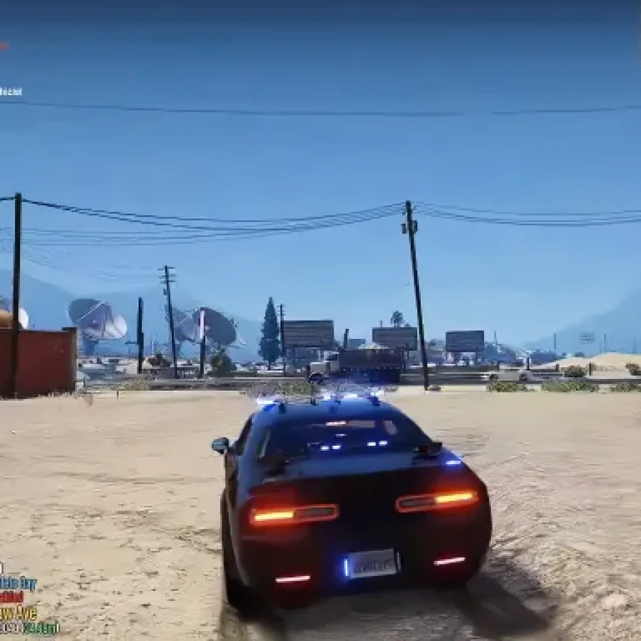 FiveM police car with emergency lights using ESX vehicle lighting script
